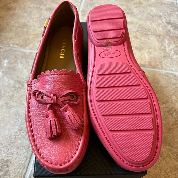NIB Coach Pink Leather Tassel Loafers Size 9.5 - Picture 2 of 8